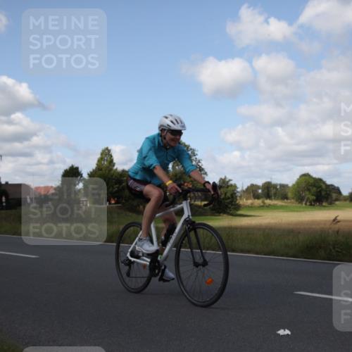 25.08.2024 - Elbe Triathlon Hamburg Fuchs,  Jonas http://msf.ph/oto/6825863 25.08.2024 11:17:11 Radfahren 1658, 1580, 1503 meine-sportfotos.de