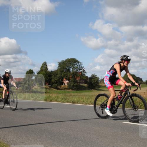 25.08.2024 - Elbe Triathlon Hamburg Fuchs,  Jonas http://msf.ph/oto/6825900 25.08.2024 11:15:23 Radfahren 1689, 1528, 1645 meine-sportfotos.de