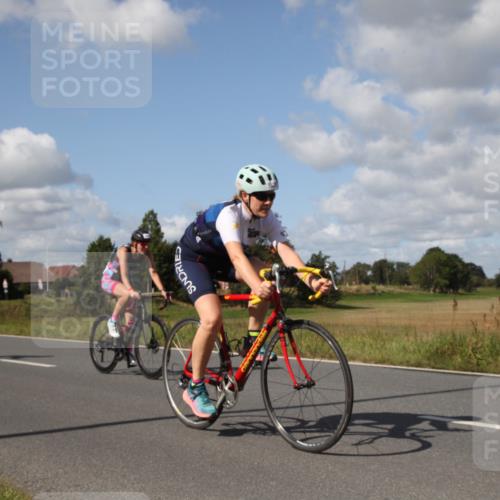 25.08.2024 - Elbe Triathlon Hamburg Fuchs,  Jonas http://msf.ph/oto/6825902 25.08.2024 11:15:23 Radfahren 1689, 1528, 1645 meine-sportfotos.de