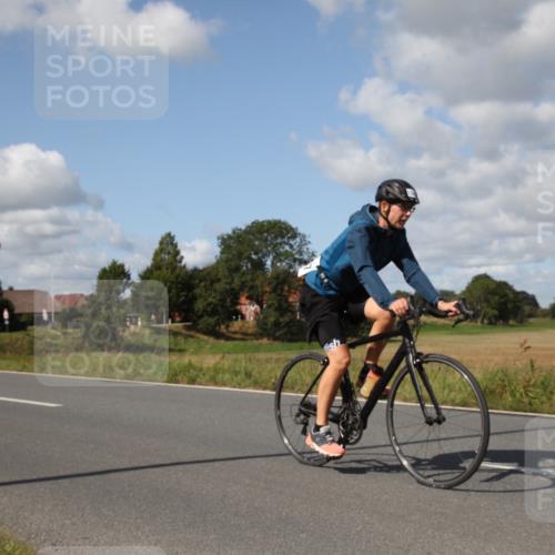25.08.2024 - Elbe Triathlon Hamburg Fuchs,  Jonas http://msf.ph/oto/6825905 25.08.2024 11:15:16 Radfahren 1567, 1689, 1528 meine-sportfotos.de