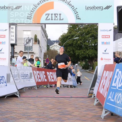 25.08.2024 - 20. Blankeneser Heldenlauf Strokosch-Dieckow http://msf.ph/oto/6825995 25.08.2024 09:53:36 Ziel 181 meine-sportfotos.de
