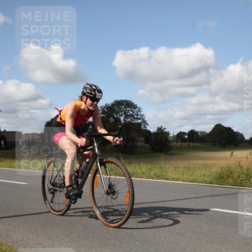 25.08.2024 - Elbe Triathlon Hamburg Fuchs,  Jonas http://msf.ph/oto/6826005 25.08.2024 11:10:59 Radfahren 1423, 1514, 1501 meine-sportfotos.de