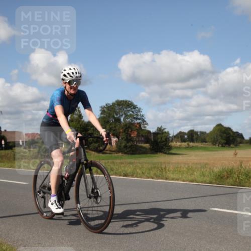 25.08.2024 - Elbe Triathlon Hamburg Fuchs,  Jonas http://msf.ph/oto/6826026 25.08.2024 11:10:35 Radfahren 1559, 1571, 1521, 1707 meine-sportfotos.de