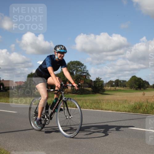 25.08.2024 - Elbe Triathlon Hamburg Fuchs,  Jonas http://msf.ph/oto/6826057 25.08.2024 11:10:13 Radfahren 1655, 1546, 1519 meine-sportfotos.de