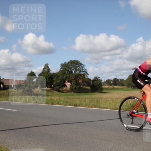 25.08.2024 - Elbe Triathlon Hamburg Fuchs,  Jonas http://msf.ph/oto/6826064 25.08.2024 11:10:03 Radfahren 1671, 1712, 1670, 1572, 1517, 1508 meine-sportfotos.de