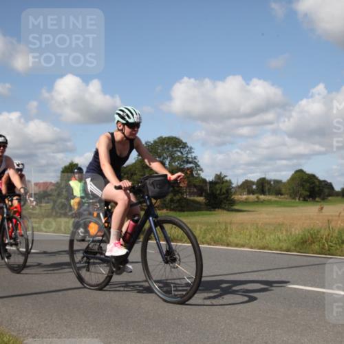 25.08.2024 - Elbe Triathlon Hamburg Fuchs,  Jonas http://msf.ph/oto/6826074 25.08.2024 11:10:02 Radfahren 1671, 1712, 1670, 1572, 1517, 1508 meine-sportfotos.de