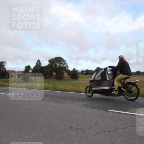 25.08.2024 - Elbe Triathlon Hamburg Fuchs,  Jonas http://msf.ph/oto/6826079 25.08.2024 08:27:00 Radfahren  meine-sportfotos.de