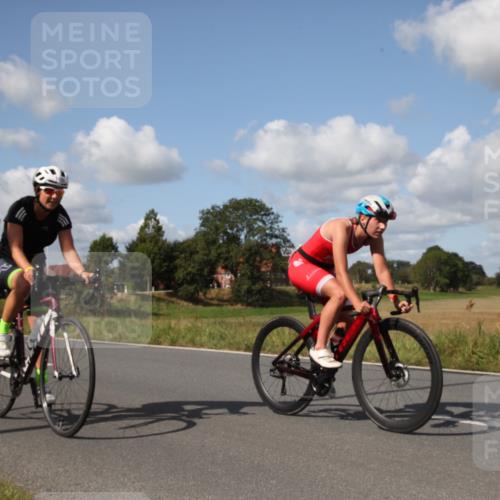 25.08.2024 - Elbe Triathlon Hamburg Fuchs,  Jonas http://msf.ph/oto/6826092 25.08.2024 11:09:39 Radfahren 1537, 1617, 1648, 1480 meine-sportfotos.de