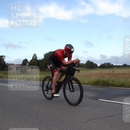 25.08.2024 - Elbe Triathlon Hamburg Fuchs,  Jonas http://msf.ph/oto/6826100 25.08.2024 08:38:00 Radfahren 82 meine-sportfotos.de