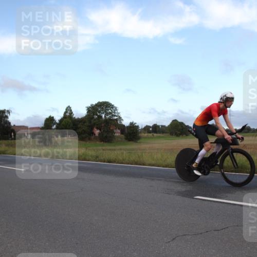 25.08.2024 - Elbe Triathlon Hamburg Fuchs,  Jonas http://msf.ph/oto/6826112 25.08.2024 08:38:20 Radfahren 68 meine-sportfotos.de