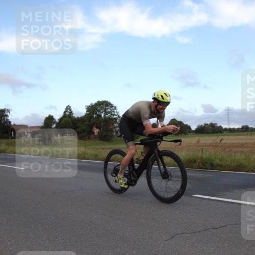 25.08.2024 - Elbe Triathlon Hamburg Fuchs,  Jonas http://msf.ph/oto/6826118 25.08.2024 08:38:34 Radfahren 106, 79 meine-sportfotos.de