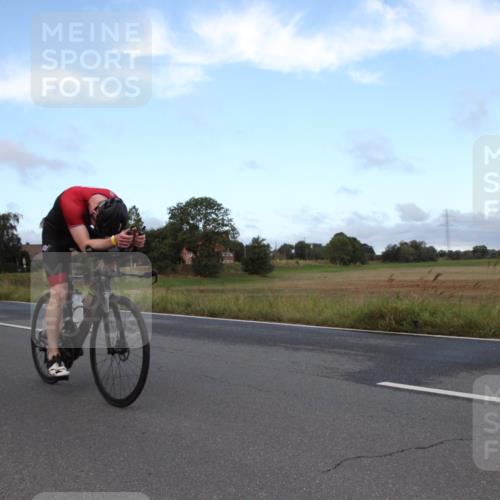 25.08.2024 - Elbe Triathlon Hamburg Fuchs,  Jonas http://msf.ph/oto/6826122 25.08.2024 08:38:38 Radfahren 106, 79 meine-sportfotos.de