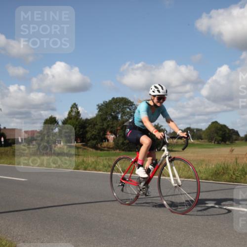 25.08.2024 - Elbe Triathlon Hamburg Fuchs,  Jonas http://msf.ph/oto/6826124 25.08.2024 11:09:15 Radfahren 1502, 1651, 1548, 1599, 1518, 1586 meine-sportfotos.de
