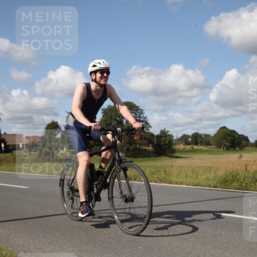 25.08.2024 - Elbe Triathlon Hamburg Fuchs,  Jonas http://msf.ph/oto/6826131 25.08.2024 11:09:08 Radfahren 603, 1502, 1651 meine-sportfotos.de