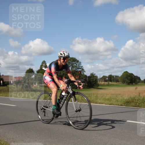 25.08.2024 - Elbe Triathlon Hamburg Fuchs,  Jonas http://msf.ph/oto/6826139 25.08.2024 11:08:54 Radfahren 1474, 1558, 1492 meine-sportfotos.de