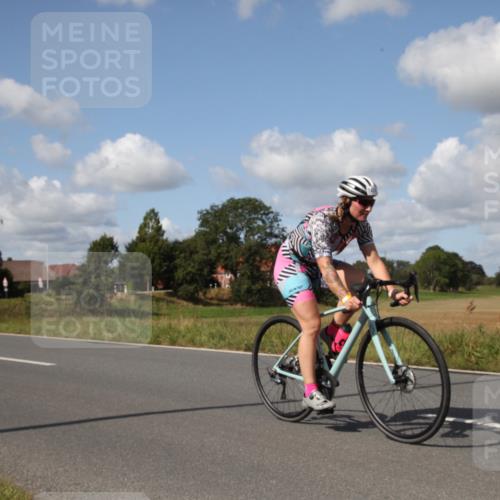 25.08.2024 - Elbe Triathlon Hamburg Fuchs,  Jonas http://msf.ph/oto/6826140 25.08.2024 11:08:53 Radfahren 1474, 1558, 1492 meine-sportfotos.de