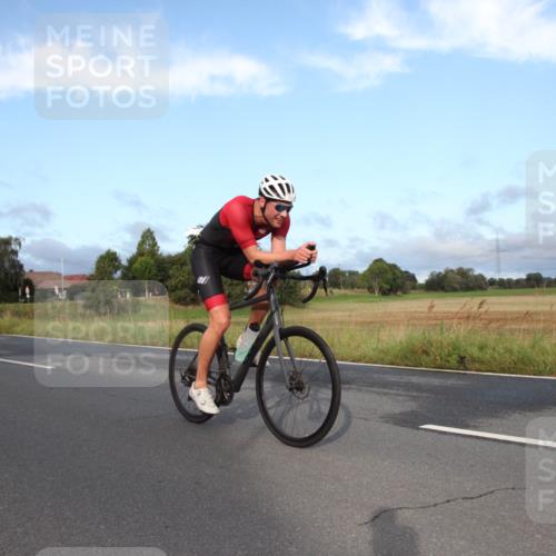 25.08.2024 - Elbe Triathlon Hamburg Fuchs,  Jonas http://msf.ph/oto/6826157 25.08.2024 08:40:52 Radfahren 81, 89, 56 meine-sportfotos.de