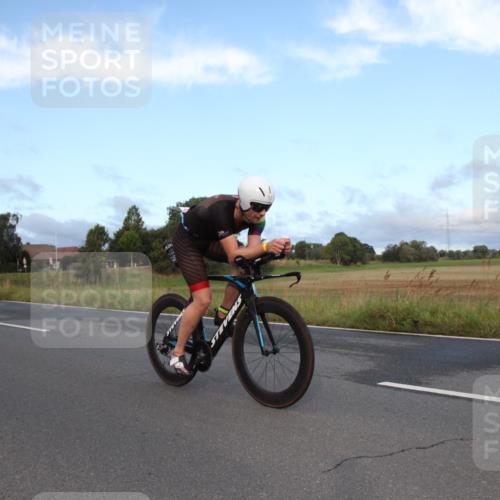 25.08.2024 - Elbe Triathlon Hamburg Fuchs,  Jonas http://msf.ph/oto/6826169 25.08.2024 08:41:06 Radfahren 50, 39, 34, 75 meine-sportfotos.de