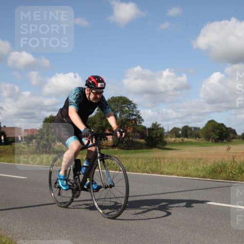 25.08.2024 - Elbe Triathlon Hamburg Fuchs,  Jonas http://msf.ph/oto/6826177 25.08.2024 11:08:13 Radfahren 789 meine-sportfotos.de