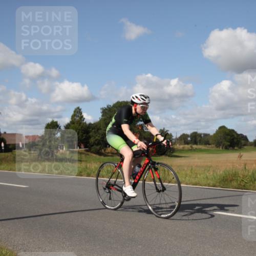25.08.2024 - Elbe Triathlon Hamburg Fuchs,  Jonas http://msf.ph/oto/6826201 25.08.2024 11:07:40 Radfahren 1625, 1639 meine-sportfotos.de