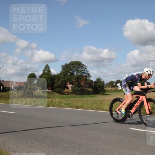 25.08.2024 - Elbe Triathlon Hamburg Fuchs,  Jonas http://msf.ph/oto/6826211 25.08.2024 11:07:26 Radfahren 1633, 1661, 1522, 306 meine-sportfotos.de