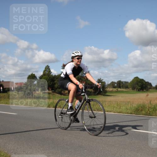 25.08.2024 - Elbe Triathlon Hamburg Fuchs,  Jonas http://msf.ph/oto/6826215 25.08.2024 11:07:22 Radfahren 1587, 1633, 1661, 1522, 306 meine-sportfotos.de