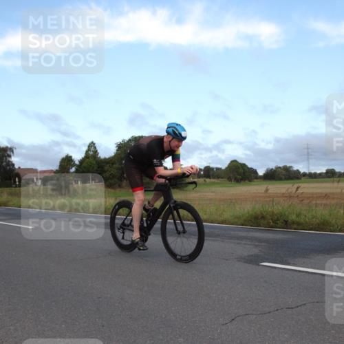 25.08.2024 - Elbe Triathlon Hamburg Fuchs,  Jonas http://msf.ph/oto/6826222 25.08.2024 08:43:00 Radfahren 61, 52, 84 meine-sportfotos.de
