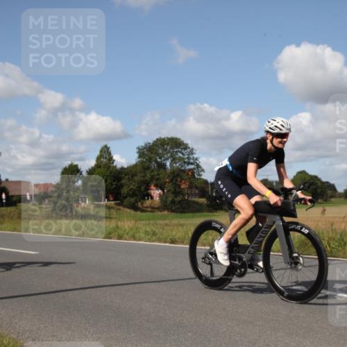 25.08.2024 - Elbe Triathlon Hamburg Fuchs,  Jonas http://msf.ph/oto/6826223 25.08.2024 11:07:20 Radfahren 1587, 1633, 1661, 1522, 306 meine-sportfotos.de