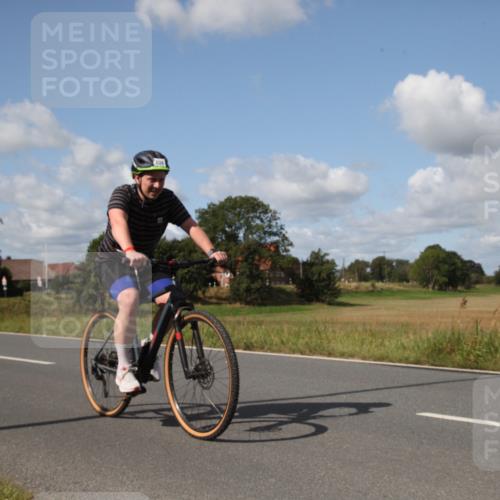 25.08.2024 - Elbe Triathlon Hamburg Fuchs,  Jonas http://msf.ph/oto/6826237 25.08.2024 11:06:54 Radfahren 1621, 1526, 634, 1569, 1664, 1622 meine-sportfotos.de