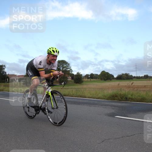 25.08.2024 - Elbe Triathlon Hamburg Fuchs,  Jonas http://msf.ph/oto/6826256 25.08.2024 08:43:32 Radfahren 69, 83 meine-sportfotos.de
