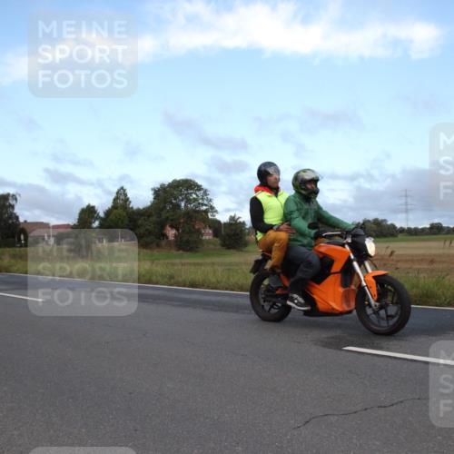 25.08.2024 - Elbe Triathlon Hamburg Fuchs,  Jonas http://msf.ph/oto/6826267 25.08.2024 08:43:55 Radfahren 74, 41 meine-sportfotos.de