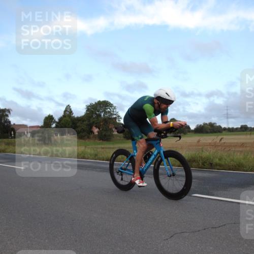 25.08.2024 - Elbe Triathlon Hamburg Fuchs,  Jonas http://msf.ph/oto/6826278 25.08.2024 08:44:25 Radfahren 45, 46 meine-sportfotos.de