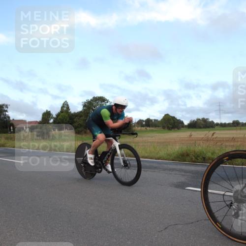 25.08.2024 - Elbe Triathlon Hamburg Fuchs,  Jonas http://msf.ph/oto/6826304 25.08.2024 08:44:50 Radfahren 87, 70, 43 meine-sportfotos.de