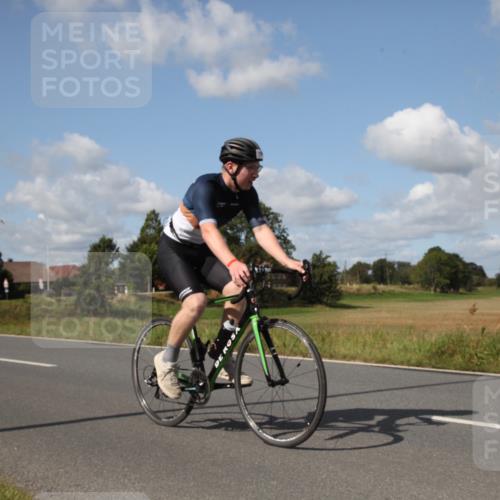 25.08.2024 - Elbe Triathlon Hamburg Fuchs,  Jonas http://msf.ph/oto/6826308 25.08.2024 11:05:43 Radfahren 1612, 704 meine-sportfotos.de