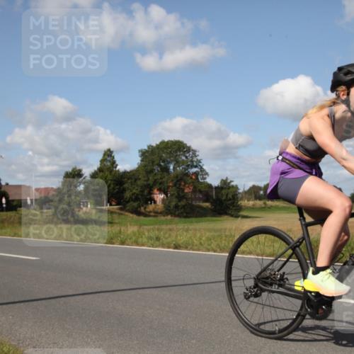 25.08.2024 - Elbe Triathlon Hamburg Fuchs,  Jonas http://msf.ph/oto/6826318 25.08.2024 11:05:37 Radfahren 790, 1603, 1653, 1612, 704 meine-sportfotos.de