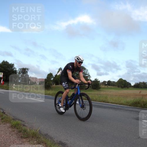 25.08.2024 - Elbe Triathlon Hamburg Fuchs,  Jonas http://msf.ph/oto/6826319 25.08.2024 08:45:24 Radfahren 90, 88, 98 meine-sportfotos.de