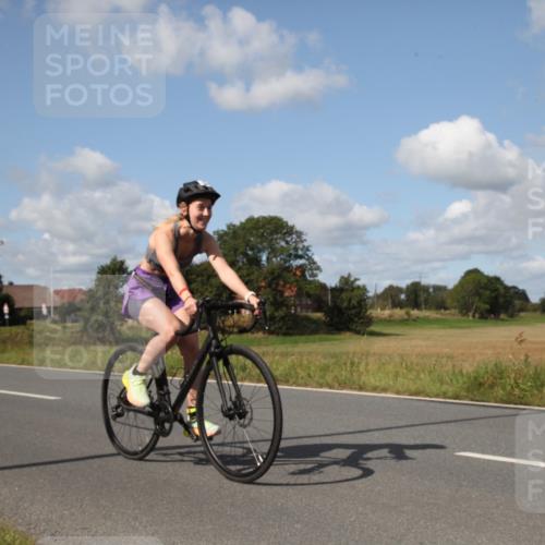 25.08.2024 - Elbe Triathlon Hamburg Fuchs,  Jonas http://msf.ph/oto/6826323 25.08.2024 11:05:37 Radfahren 790, 1603, 1653, 1612, 704 meine-sportfotos.de