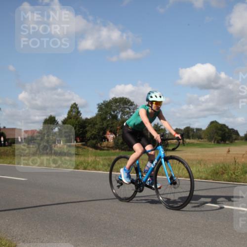 25.08.2024 - Elbe Triathlon Hamburg Fuchs,  Jonas http://msf.ph/oto/6826364 25.08.2024 11:04:46 Radfahren 1688, 777, 1636, 1691, 1450, 1635, 1623 meine-sportfotos.de