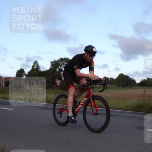 25.08.2024 - Elbe Triathlon Hamburg Fuchs,  Jonas http://msf.ph/oto/6826376 25.08.2024 08:49:21 Radfahren 53 meine-sportfotos.de