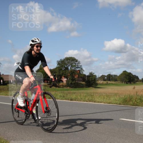 25.08.2024 - Elbe Triathlon Hamburg Fuchs,  Jonas http://msf.ph/oto/6826381 25.08.2024 11:04:34 Radfahren 1679, 788, 1662 meine-sportfotos.de