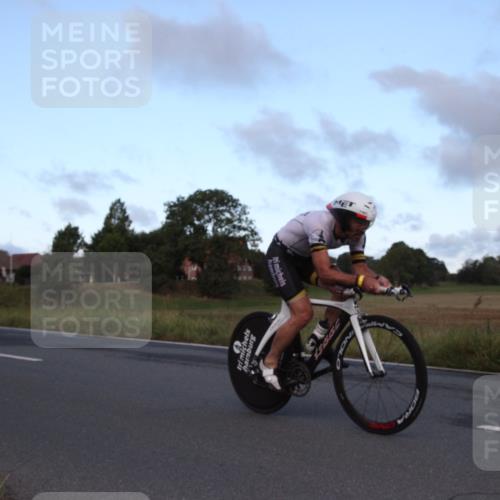 25.08.2024 - Elbe Triathlon Hamburg Fuchs,  Jonas http://msf.ph/oto/6826382 25.08.2024 08:50:06 Radfahren 73 meine-sportfotos.de