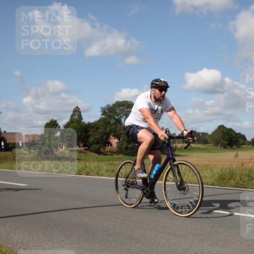 25.08.2024 - Elbe Triathlon Hamburg Fuchs,  Jonas http://msf.ph/oto/6826384 25.08.2024 11:04:33 Radfahren 1679, 788, 1662 meine-sportfotos.de
