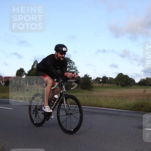 25.08.2024 - Elbe Triathlon Hamburg Fuchs,  Jonas http://msf.ph/oto/6826412 25.08.2024 08:51:40 Radfahren 180, 187 meine-sportfotos.de