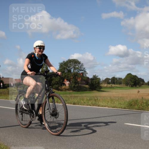 25.08.2024 - Elbe Triathlon Hamburg Fuchs,  Jonas http://msf.ph/oto/6826430 25.08.2024 11:03:54 Radfahren 787, 1683, 1441, 1697 meine-sportfotos.de
