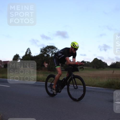 25.08.2024 - Elbe Triathlon Hamburg Fuchs,  Jonas http://msf.ph/oto/6826431 25.08.2024 08:52:57 Radfahren 190, 80, 174 meine-sportfotos.de
