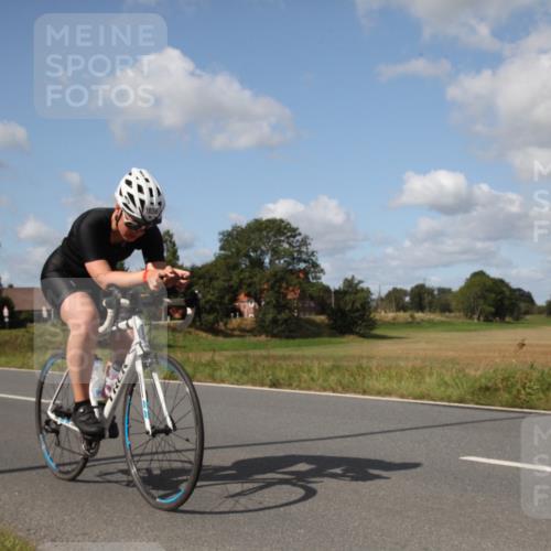 25.08.2024 - Elbe Triathlon Hamburg Fuchs,  Jonas http://msf.ph/oto/6826438 25.08.2024 11:03:43 Radfahren 1680, 1703, 1656, 787 meine-sportfotos.de