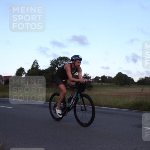 25.08.2024 - Elbe Triathlon Hamburg Fuchs,  Jonas http://msf.ph/oto/6826442 25.08.2024 08:53:08 Radfahren 110, 153, 117, 139, 38 meine-sportfotos.de