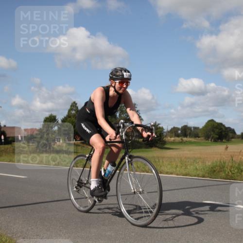 25.08.2024 - Elbe Triathlon Hamburg Fuchs,  Jonas http://msf.ph/oto/6826464 25.08.2024 11:03:26 Radfahren 1698, 1626, 1619 meine-sportfotos.de