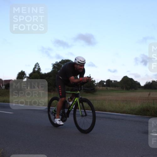 25.08.2024 - Elbe Triathlon Hamburg Fuchs,  Jonas http://msf.ph/oto/6826465 25.08.2024 08:53:20 Radfahren 38, 37, 172, 167 meine-sportfotos.de