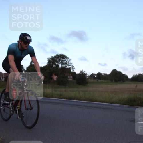 25.08.2024 - Elbe Triathlon Hamburg Fuchs,  Jonas http://msf.ph/oto/6826467 25.08.2024 08:53:20 Radfahren 38, 37, 172, 167 meine-sportfotos.de